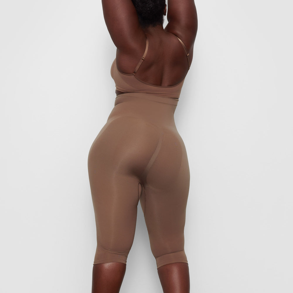 Skims SCULPTING BELOW THE KNEE Leginy Marhule | LOGC-34078