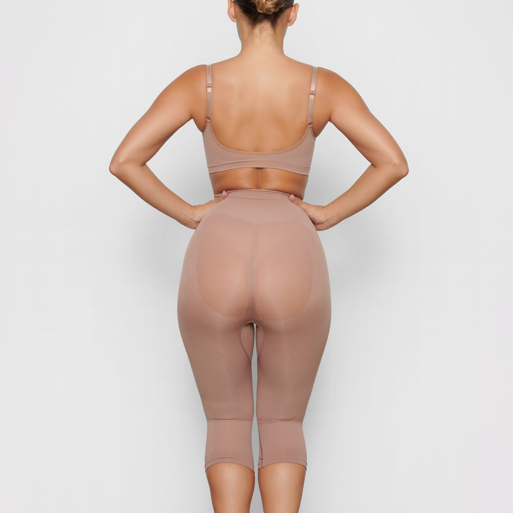 Skims SCULPTING BELOW THE KNEE Leginy Marhule | XGPQ-74293