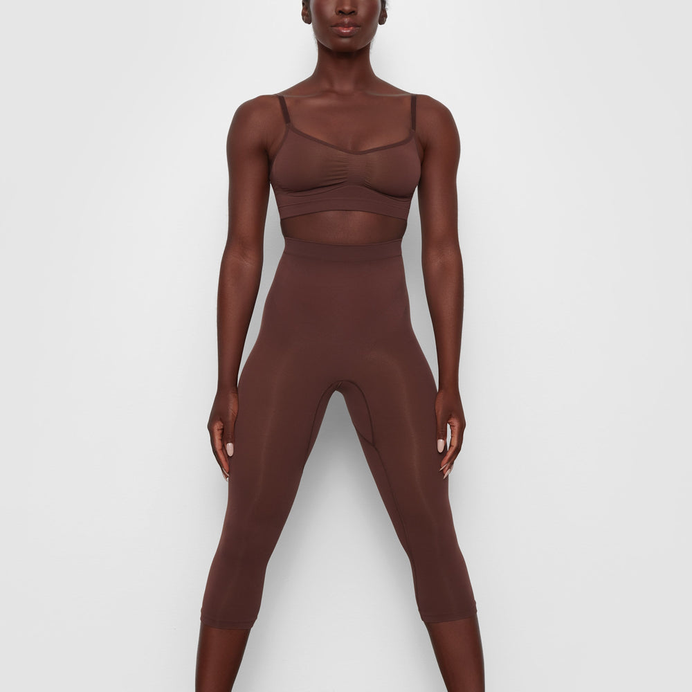 Skims SCULPTING BELOW THE KNEE Leginy Čokoláda | ZRGC-29806