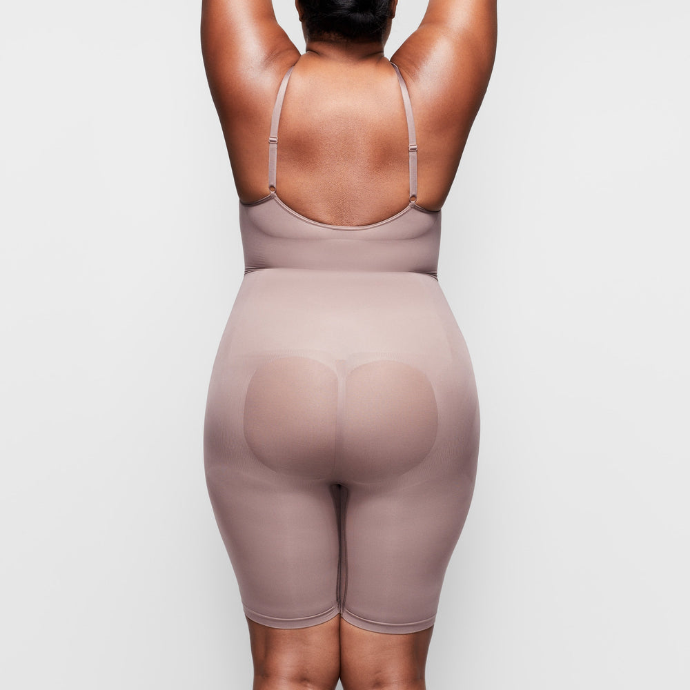 Skims SCULPTING BODYSUIT MID THIGH W. OPEN GUSSET Bodysuit Hnede | WKNA-41307