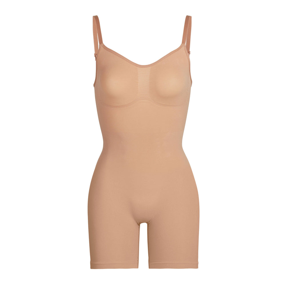 Skims SCULPTING BODYSUIT MID THIGH W. OPEN GUSSET Bodysuit Béžové | YXNG-40728