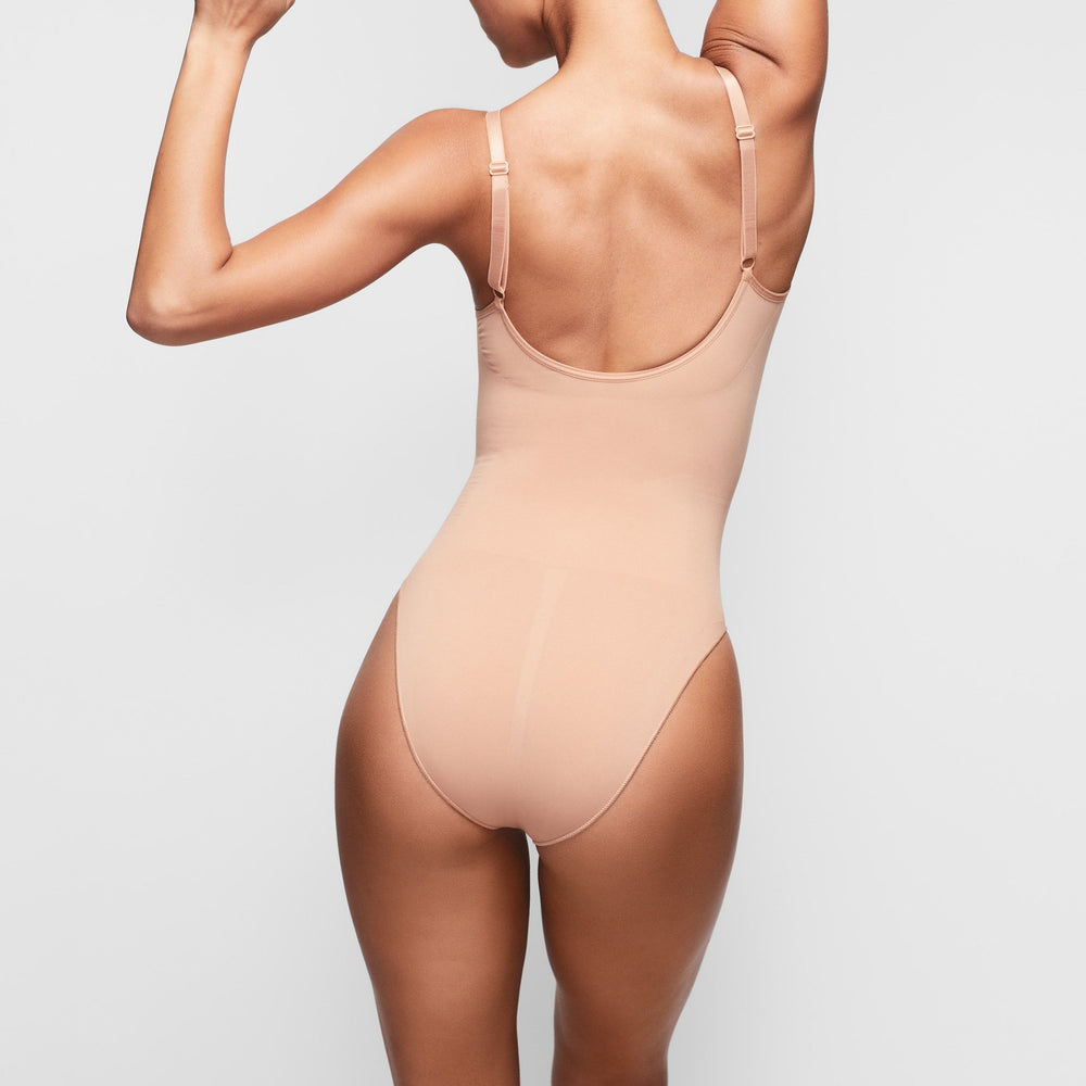Skims SCULPTING BODYSUIT W. SNAPS Bodysuit Béžové | EXFI-10539