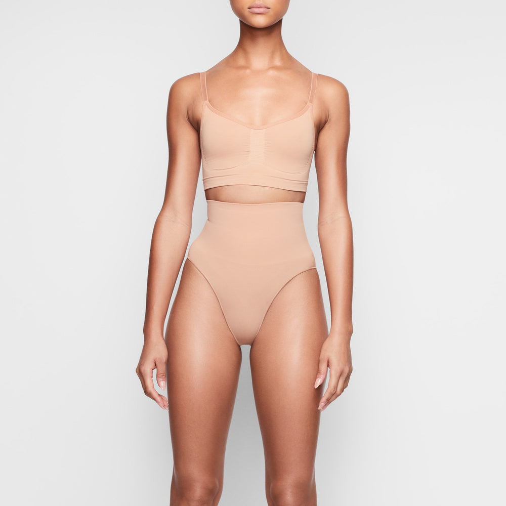 Skims SCULPTING Bralette Béžové | MFKE-67903