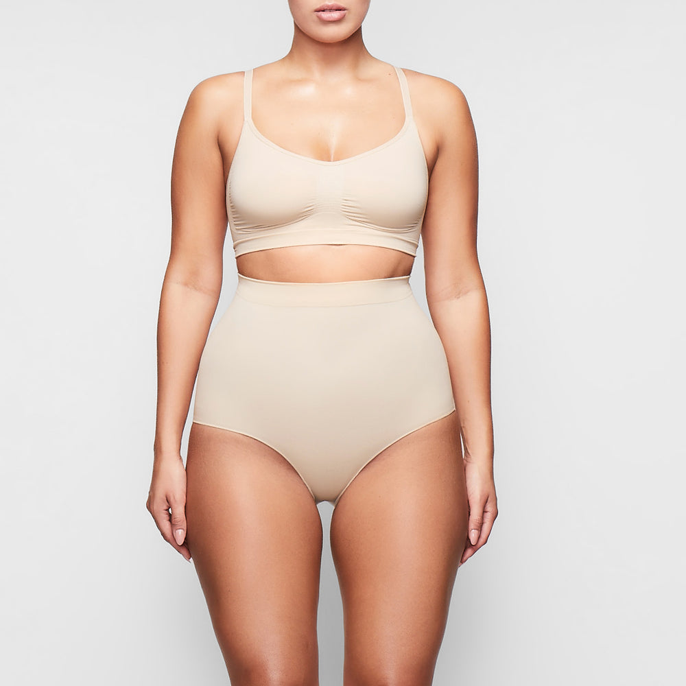 Skims SCULPTING Bralette Béžové | PJMY-02548