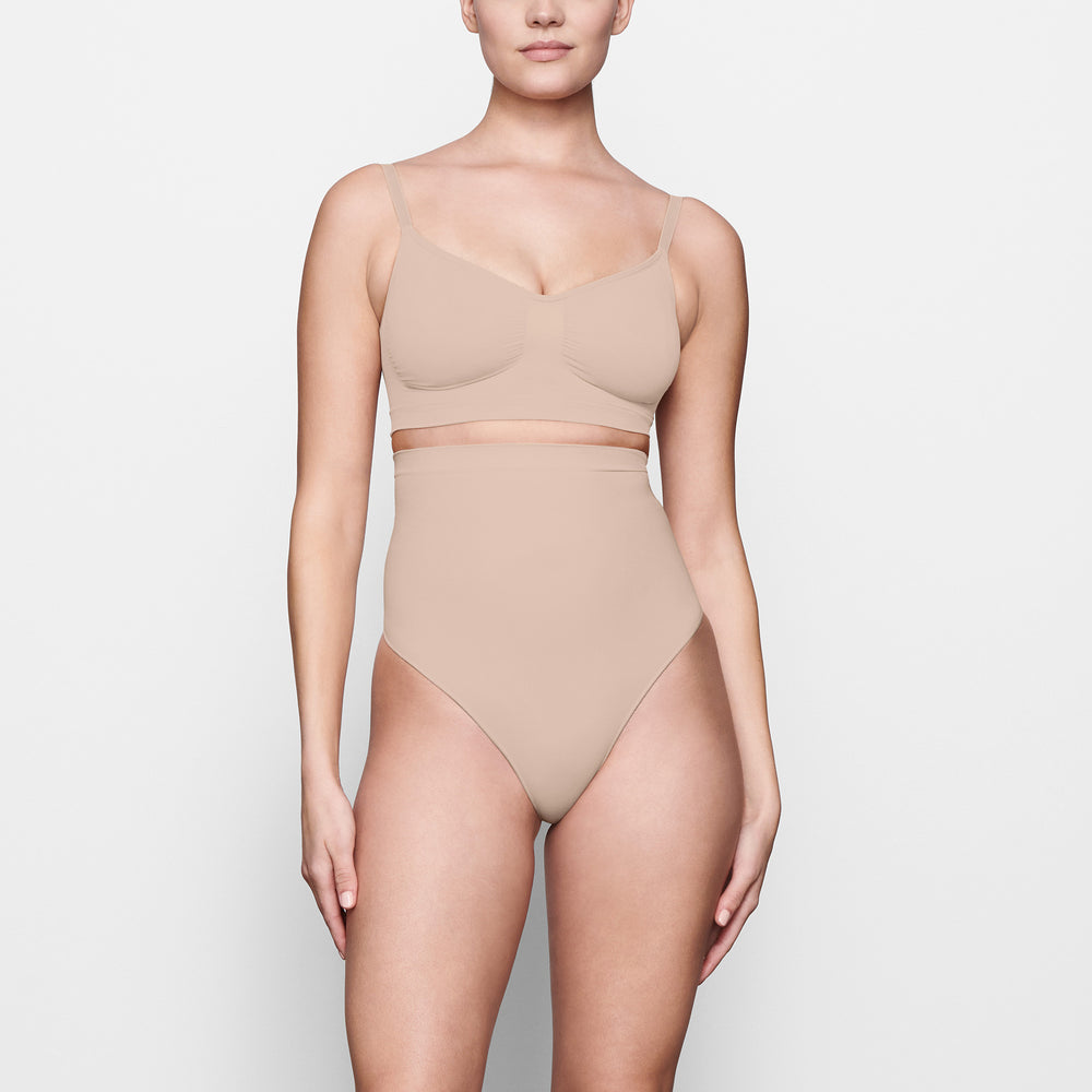 Skims SCULPTING HIGH WAIST Thong Béžové | JEFW-19243