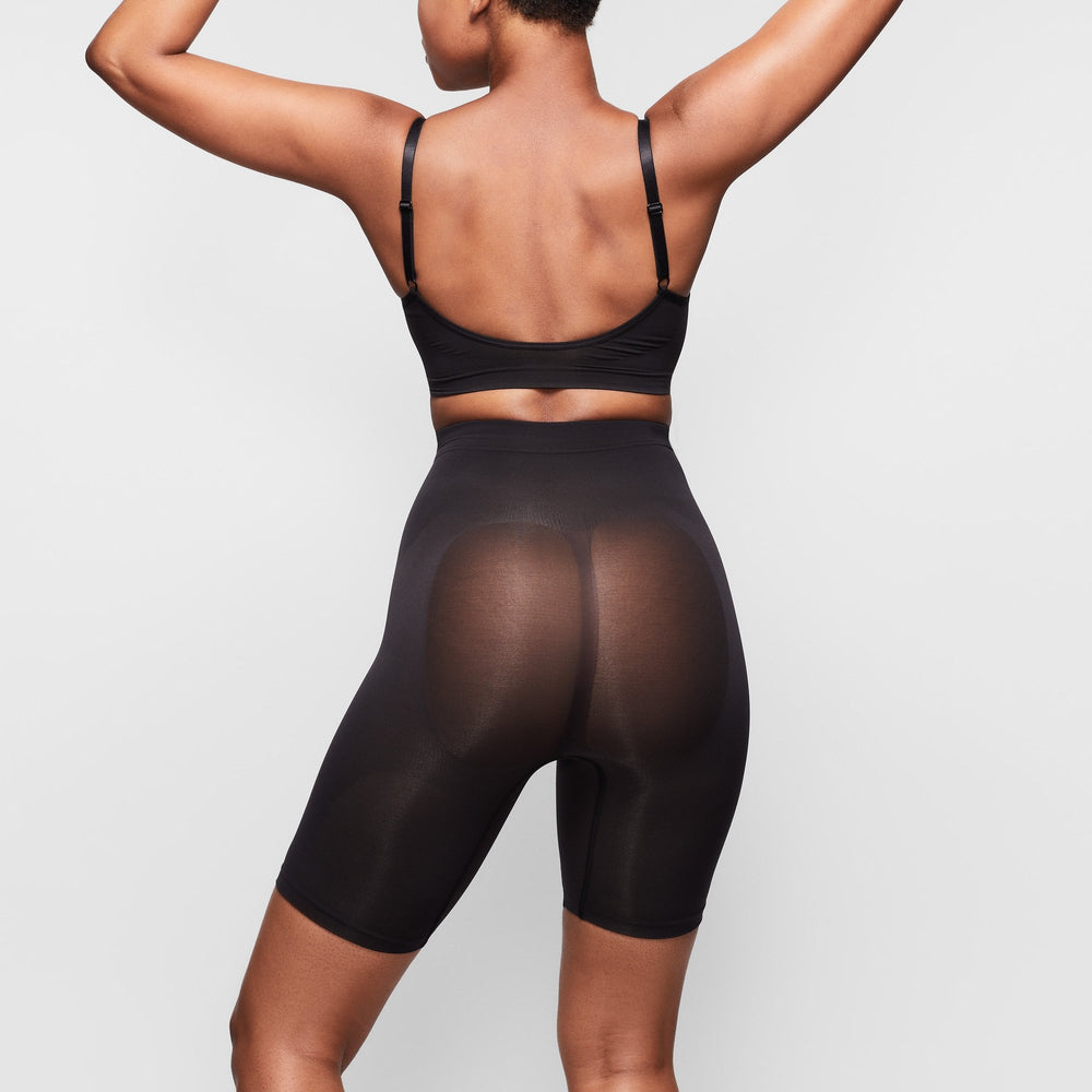 Skims SCULPTING MID THIGH W/ OPEN GUSSET Kratasy Čierne | UTCO-25380
