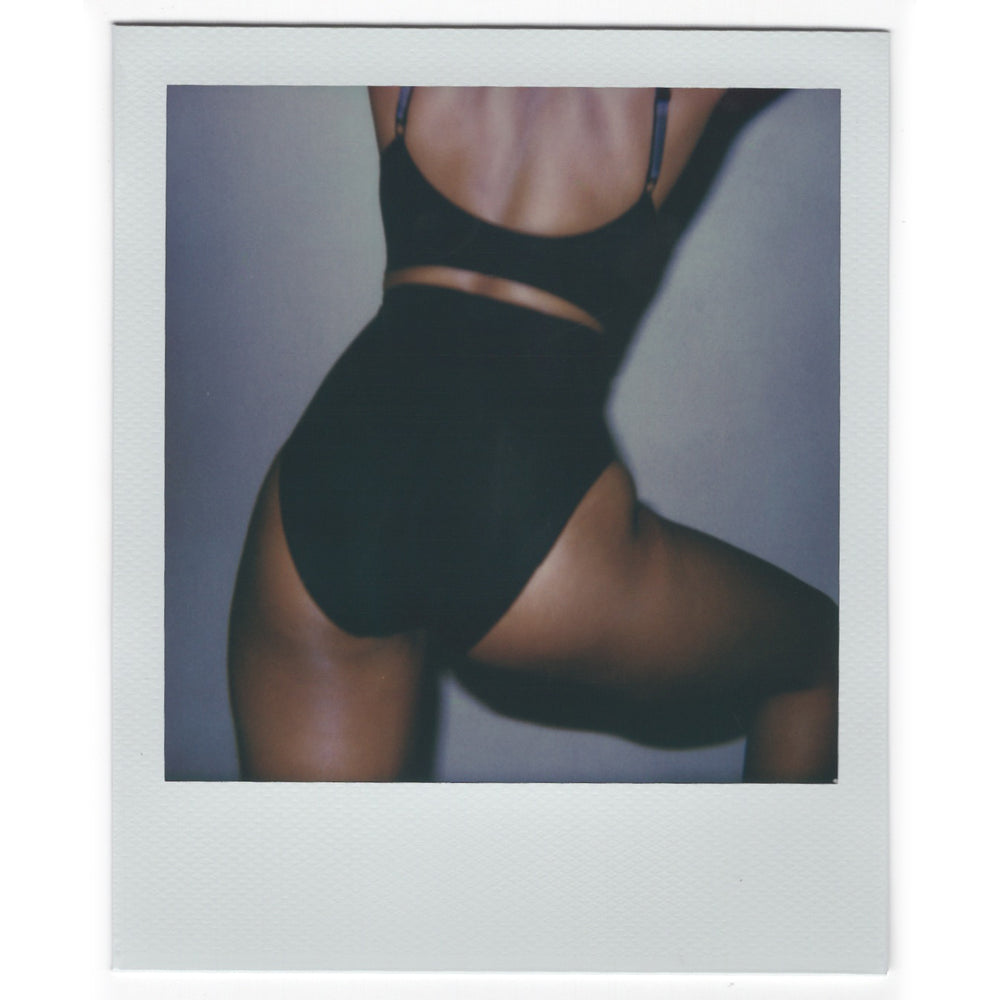 Skims SCULPTING MID WAIST Brief Čierne | OEZJ-75382