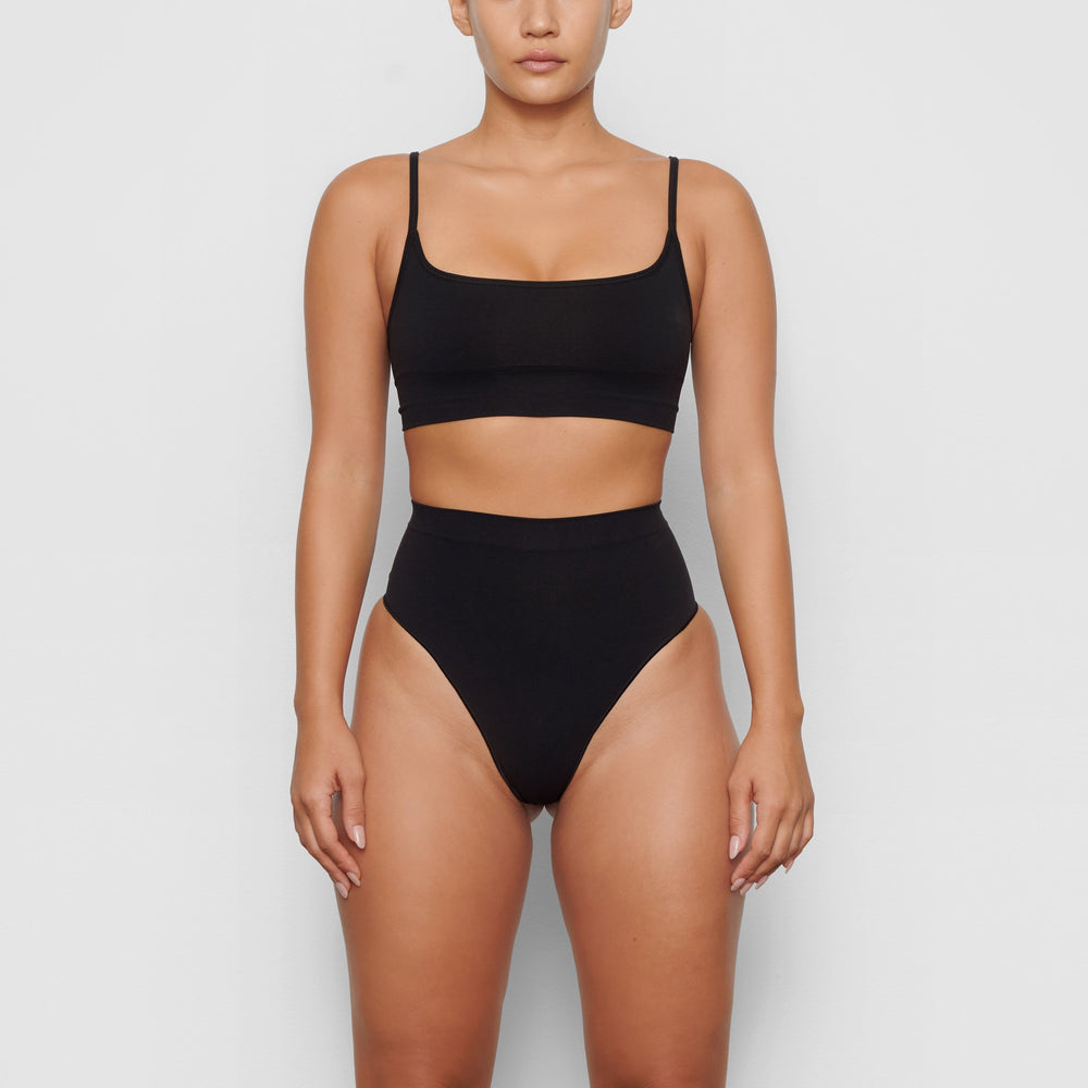 Skims SCULPTING MID WAIST Thong Čierne | LQVH-23574