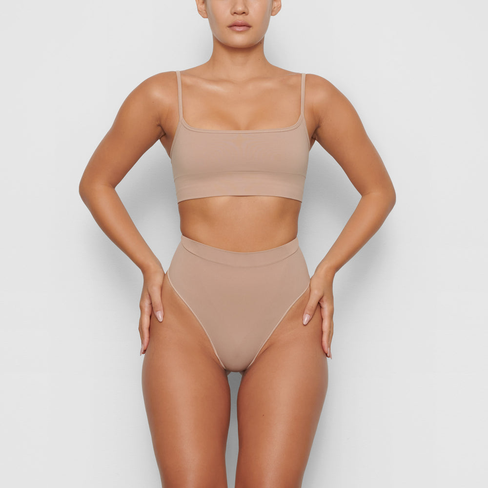 Skims SCULPTING SCOOP NECK Bralette Béžové | GDXC-76094