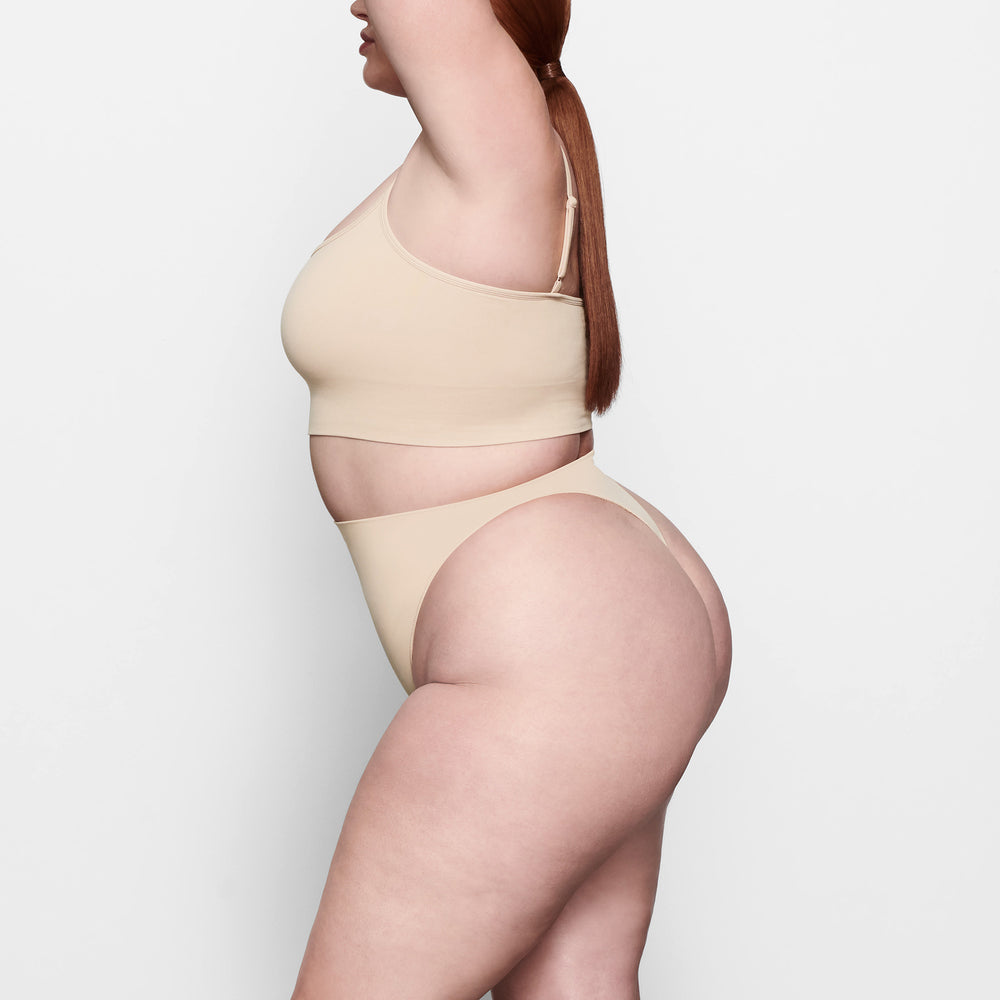Skims SCULPTING SCOOP NECK Bralette Béžové | NWHO-36152
