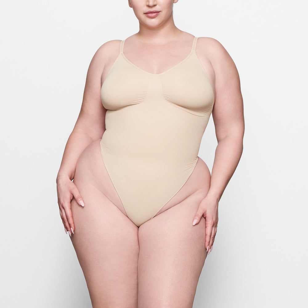 Skims SCULPTING THONG Bodysuit Béžové | TORJ-08265