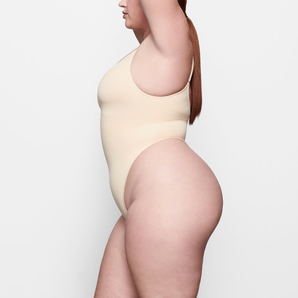 Skims SCULPTING THONG Bodysuit Hnede | VGKM-95320