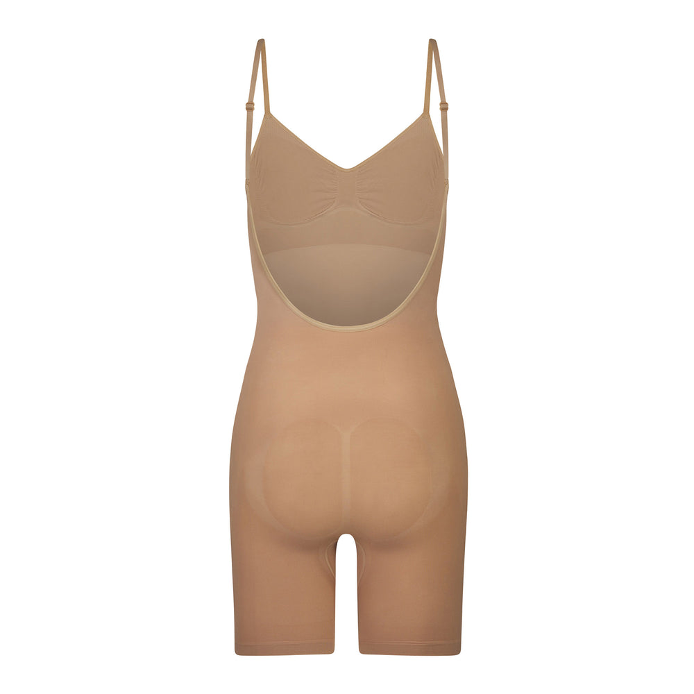 Skims SEAMLESS SCULPT MID THIGH Low Back Bodysuit Béžové | EVOP-70634