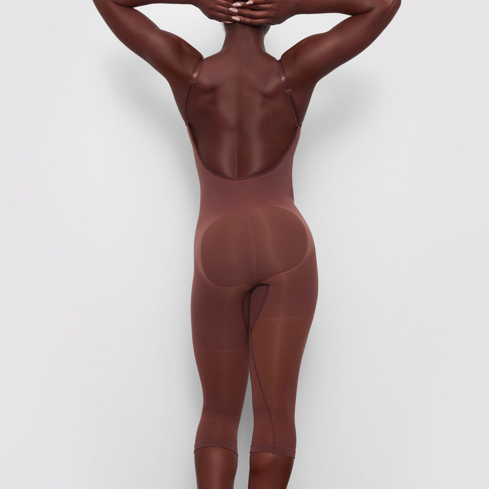Skims SEAMLESS SCULPT WITH HOSIERY LEG Low Back Bodysuit Čokoláda | GICO-25369