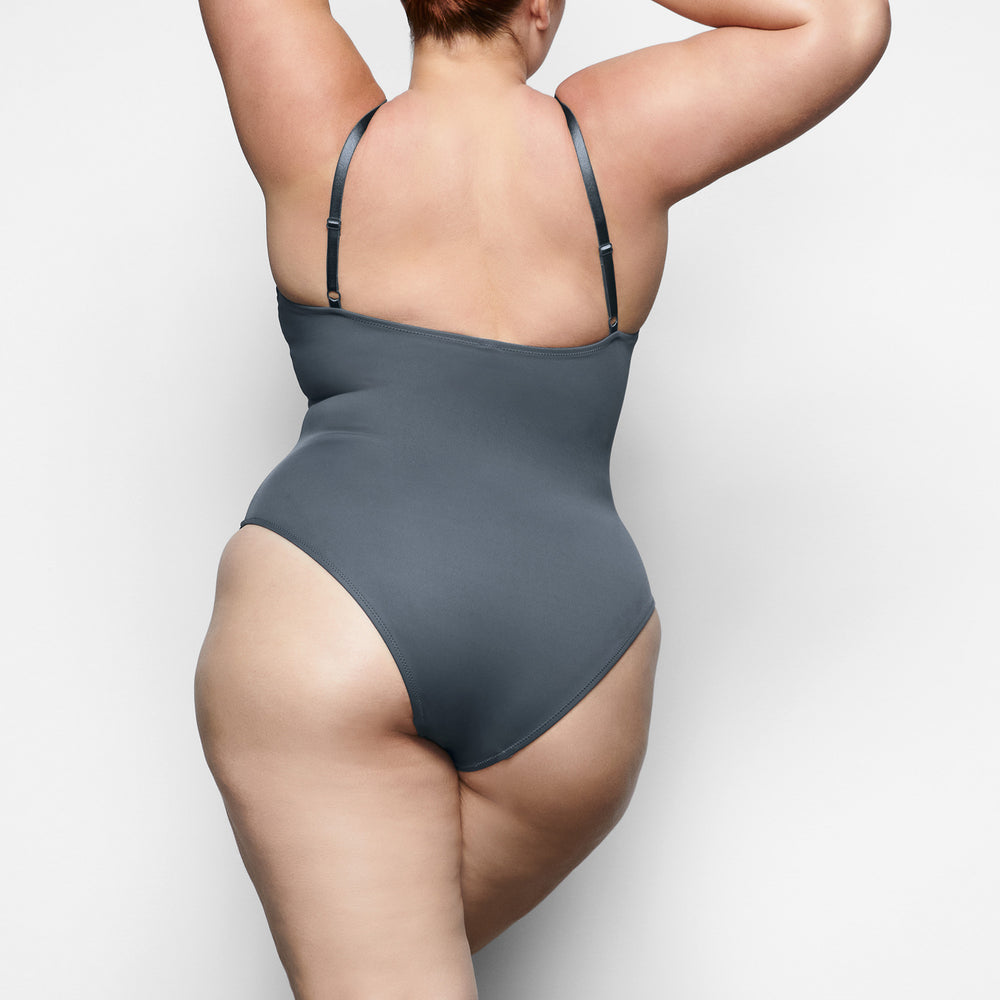 Skims SHAPING SWIM CAMI One Piece Tmavo Siva | GIDM-26031