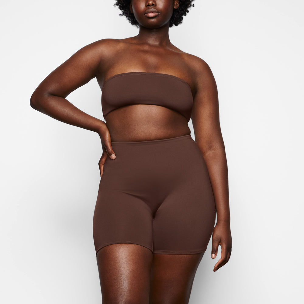 Skims SHAPING SWIM SHORT Cover Ups Čokoláda | FSAK-82410