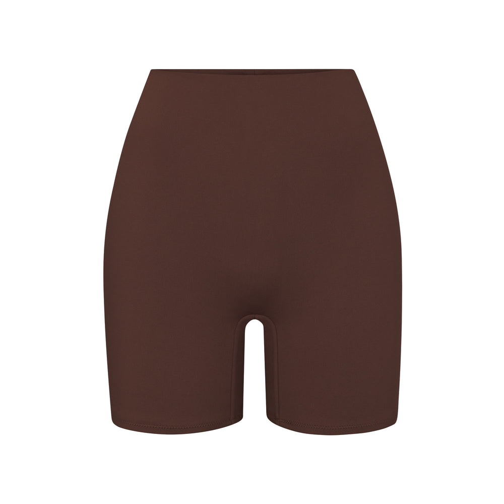 Skims SHAPING SWIM SHORT Cover Ups Čokoláda | FSAK-82410