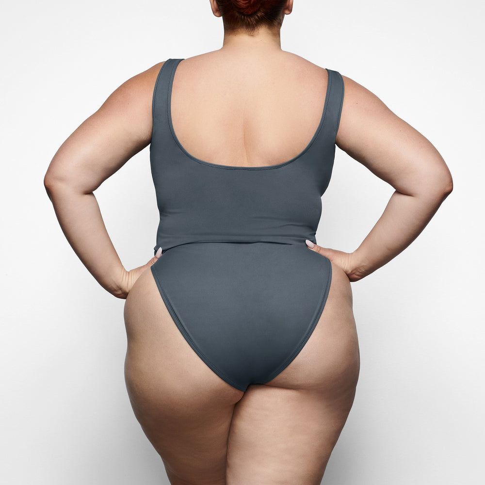 Skims SHAPING SWIM TANK BIKINI TOP Two Pieces Tmavo Siva | BPZD-57169