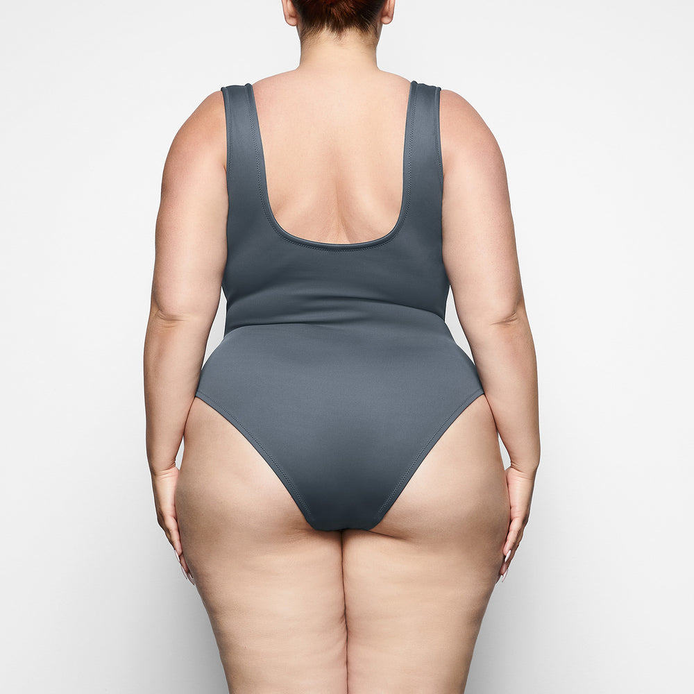 Skims SHAPING SWIM UNDERWIRE One Piece Tmavo Siva | CSZW-48107