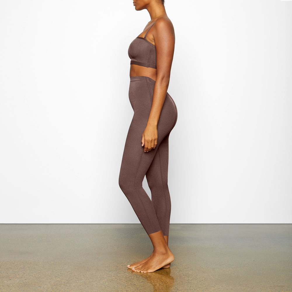 Skims SHEER SCULPT LOW BACK Leginy Čokoláda | PUXT-53912