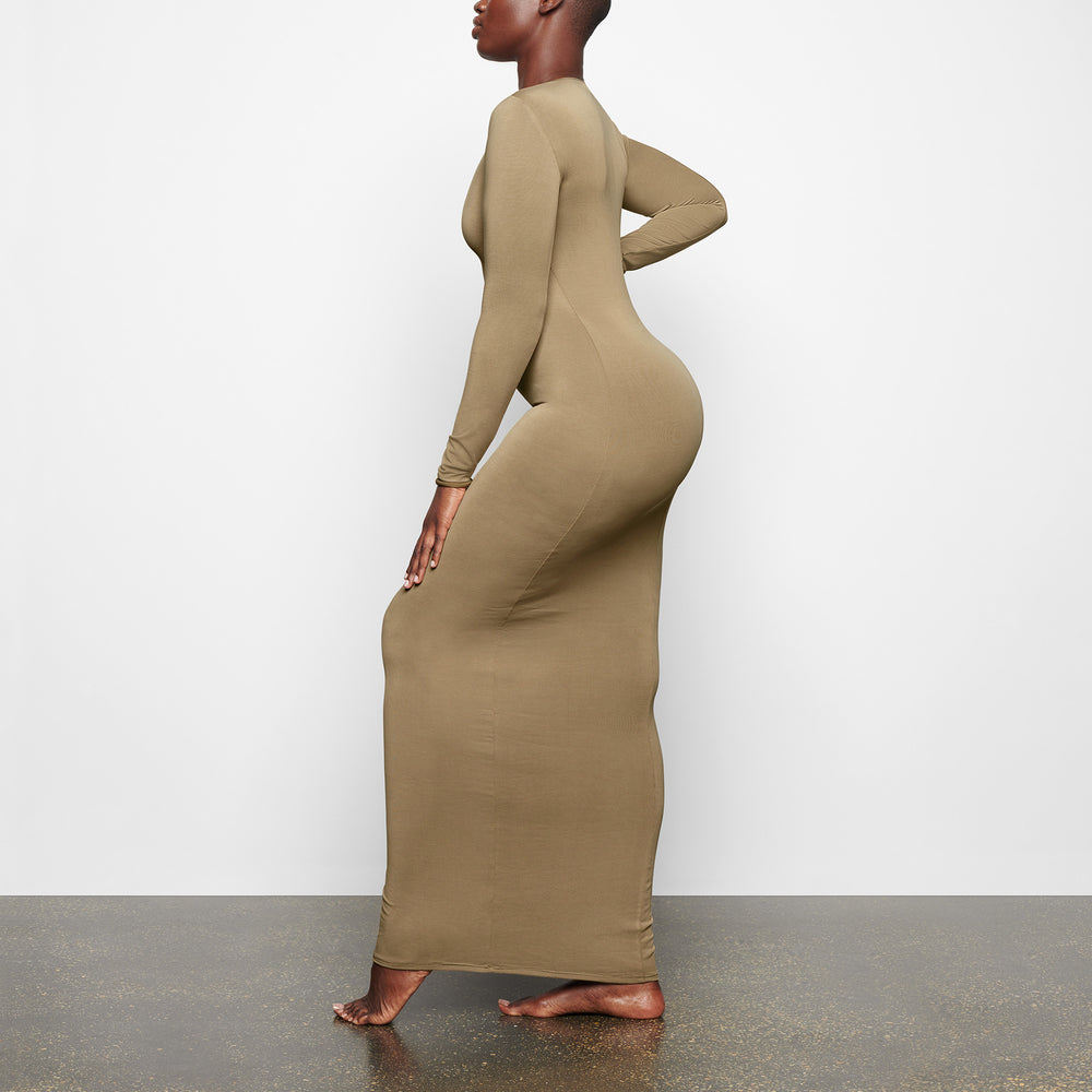 Skims SMOOTH LOUNGE CREW NECK LONG SLEEVE Dress Hnedožltý | DIRU-59207