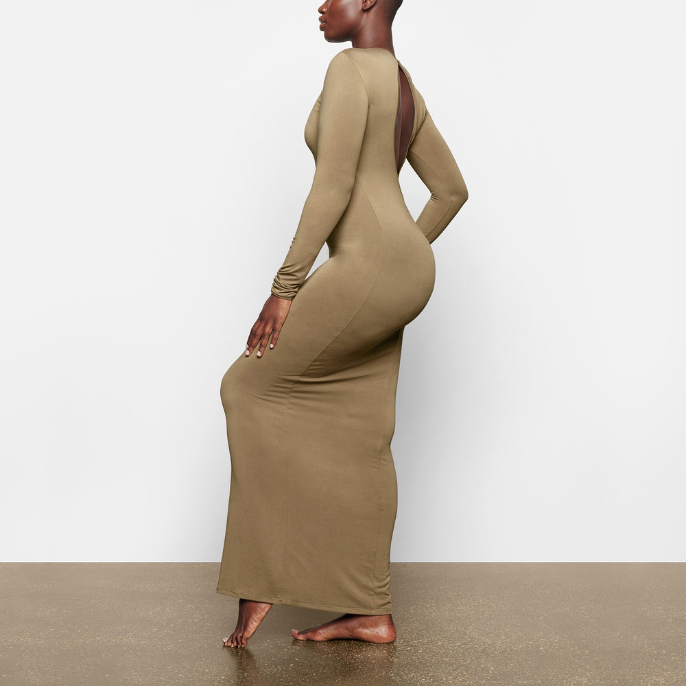 Skims SMOOTH LOUNGE LONG SLEEVE OPEN BACK Dress Hnedožltý | TLVY-14973