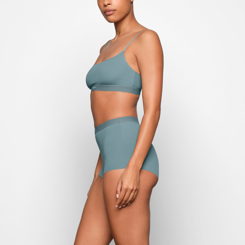 Skims SMOOTH RIB Boy Short Modre | URHI-14357