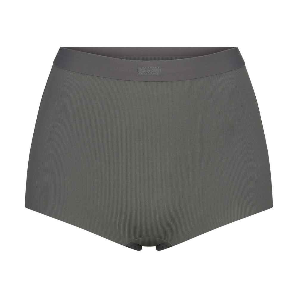 Skims SMOOTH RIB Boy Short Tmavo Siva | MXSQ-10638
