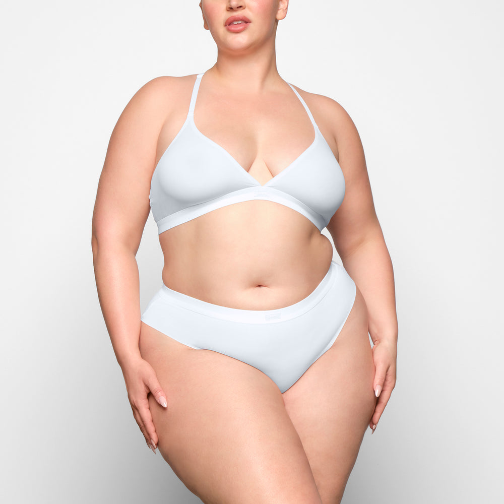 Skims SMOOTH RIB RACERBACK TRIANGLE Bralette Biele | JXBS-17839