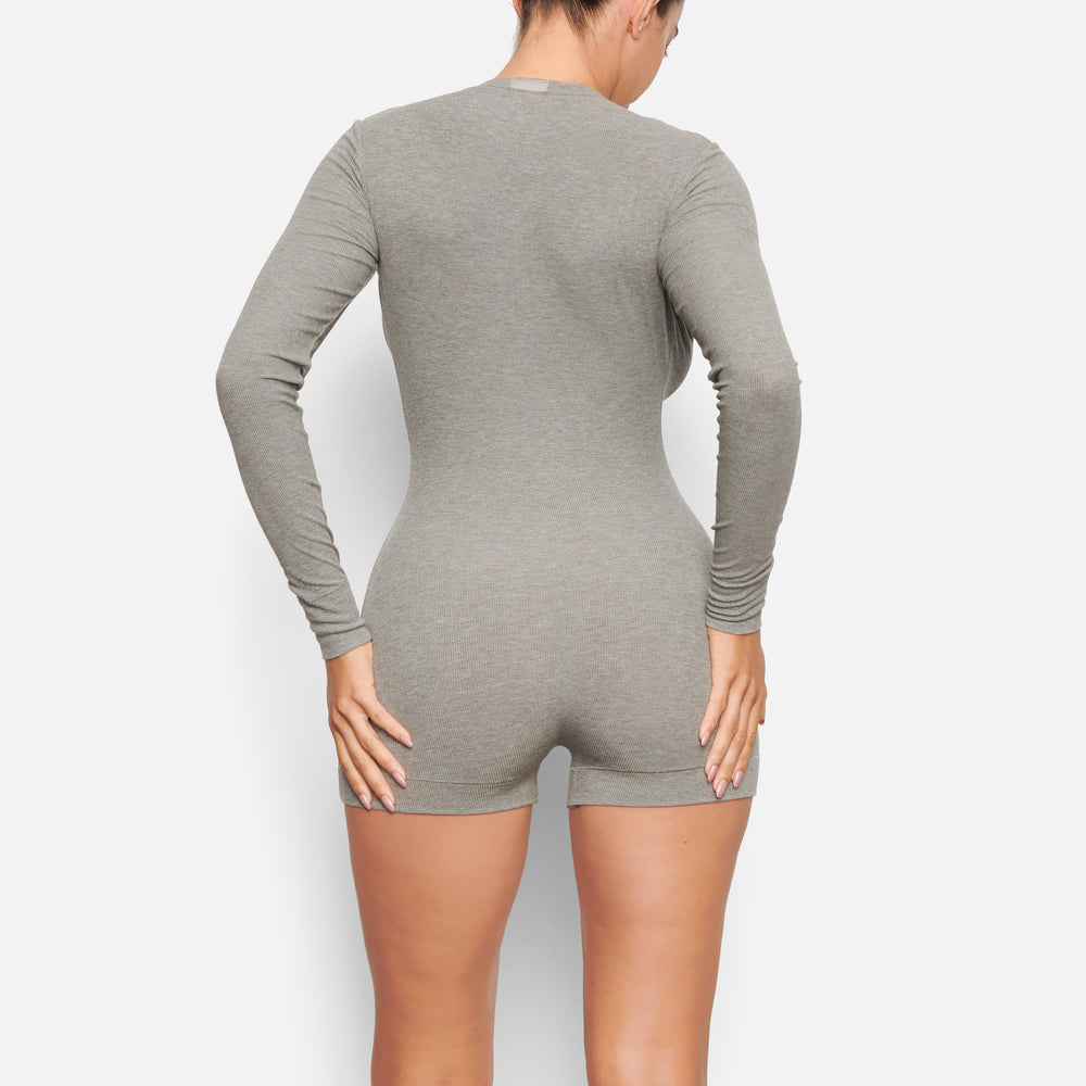 Skims SOFT LOUNGE BUTTON UP HENLEY Onesie Siva | NMXZ-48651