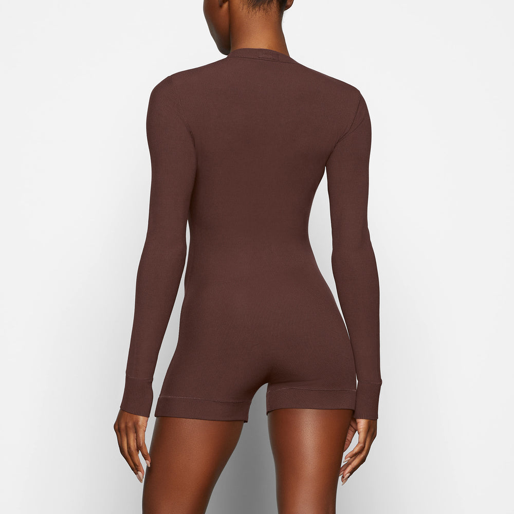 Skims SOFT LOUNGE BUTTON UP HENLEY Onesie Čokoláda | SVQY-12354