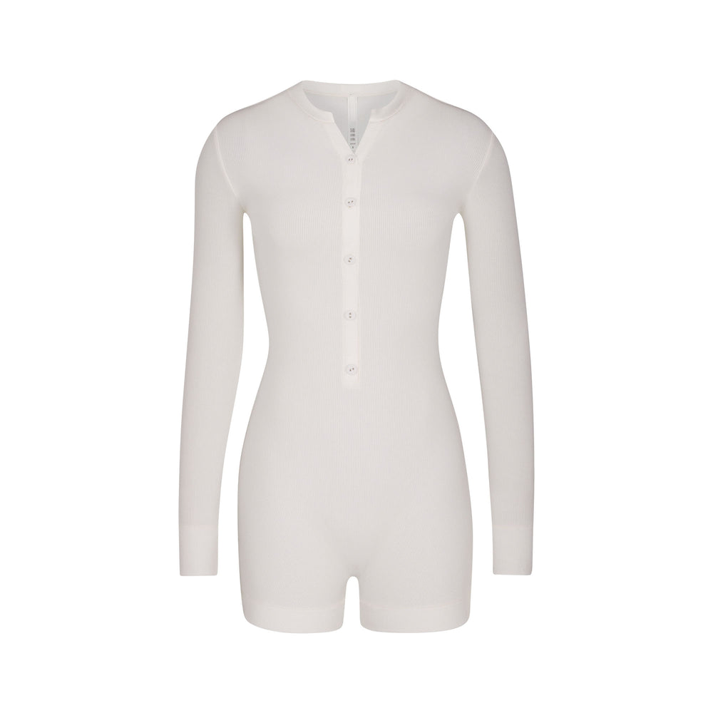 Skims SOFT LOUNGE BUTTON UP HENLEY Onesie Biele | UKAT-61907