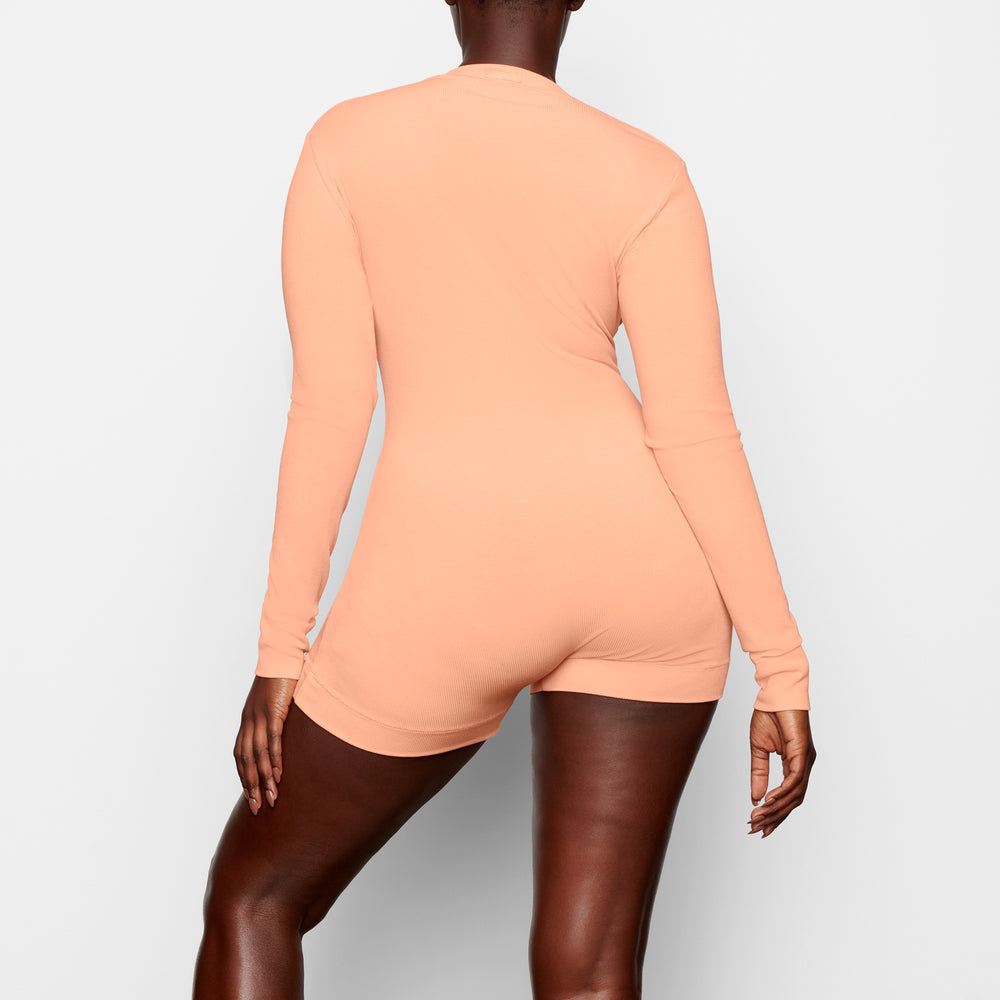 Skims SOFT LOUNGE BUTTON UP HENLEY Onesie Oranžové | WMCE-83102
