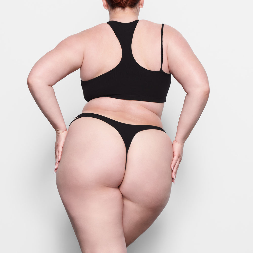 Skims SOFT LOUNGE CUT OUT Thong Čierne | OVPC-50198