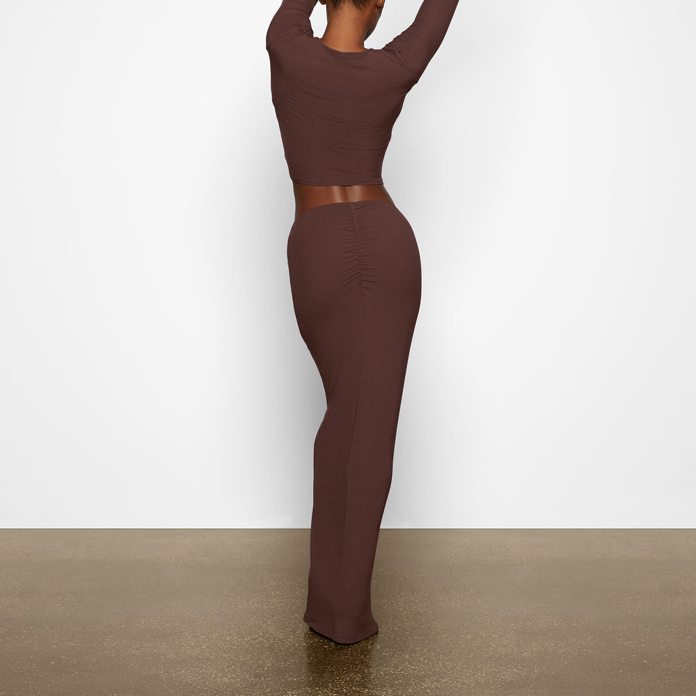 Skims SOFT LOUNGE RUCHED LONG Sukna Čokoláda | HOCS-71895