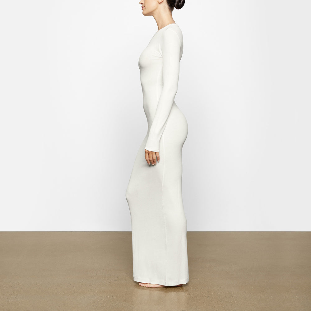 Skims SOFT LOUNGE SHIMMER CREW NECK LONG Dress Biele | JDFK-59123