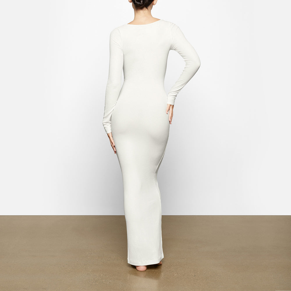 Skims SOFT LOUNGE SHIMMER LONG SLEEVE Dress Biele | HGEO-98023