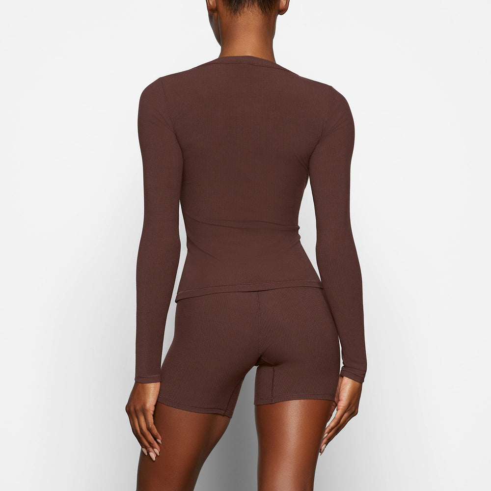 Skims SOFT LOUNGE SPLIT NECK LONG SLEEVE T-shirt Čokoláda | BKOQ-40837
