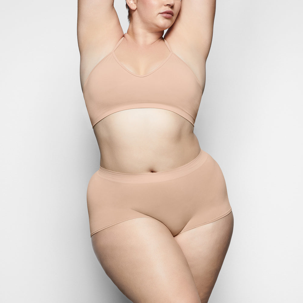 Skims SOFT SMOOTHING Boy Short Béžové | OAHR-80469