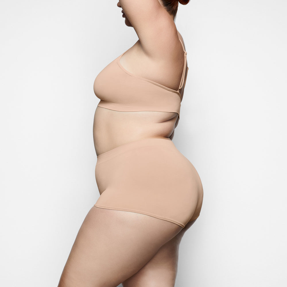 Skims SOFT SMOOTHING Boy Short Béžové | OAHR-80469