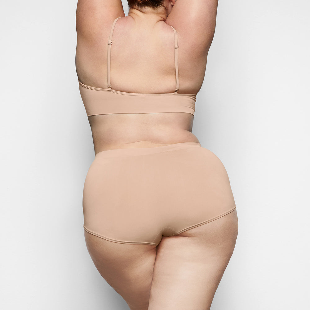 Skims SOFT SMOOTHING Boy Short Béžové | OAHR-80469