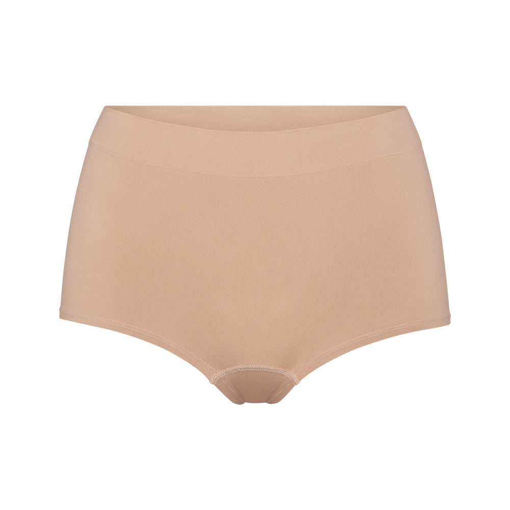 Skims SOFT SMOOTHING Boy Short Béžové | OAHR-80469