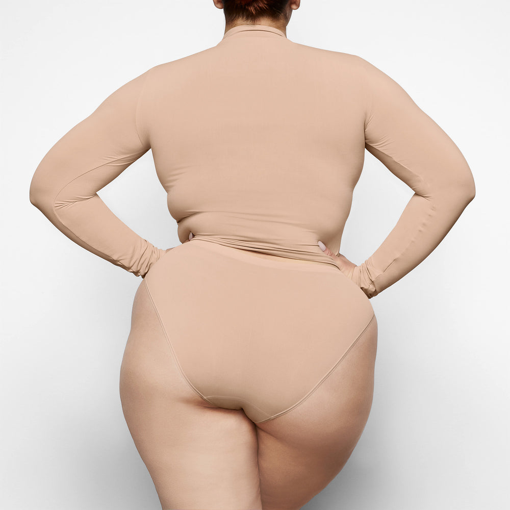 Skims SOFT SMOOTHING Brief Béžové | NIZP-06824