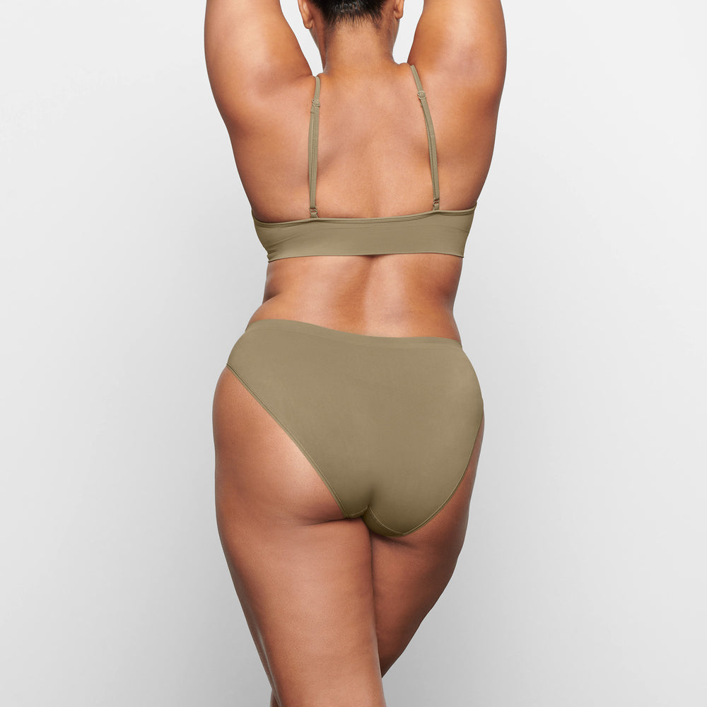 Skims SOFT SMOOTHING Brief Zelene | EFWT-79802