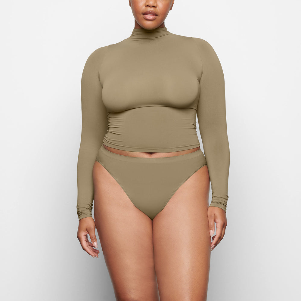 Skims SOFT SMOOTHING TURTLENECK TOP T-shirt Zelene | WLBV-47328