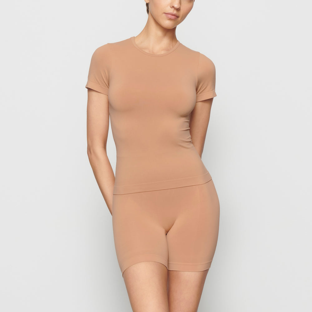 Skims SOFT SMOOTHING T-shirt Béžové | EACG-96247