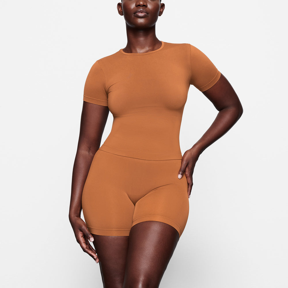 Skims SOFT SMOOTHING T-shirt Meď | VOJB-84016
