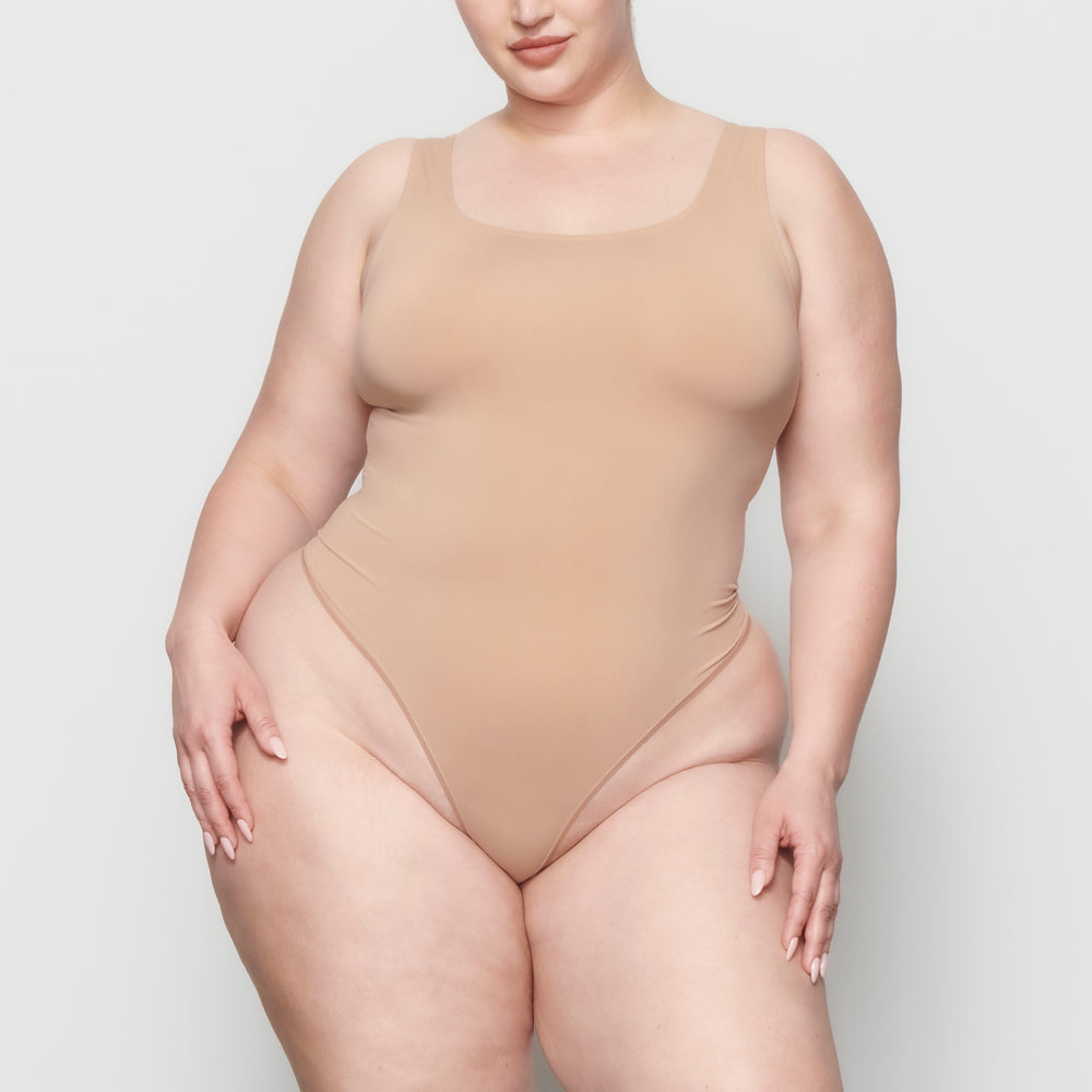 Skims SOFT SMOOTHING Thong Bodysuit Béžové | ZKEL-39107