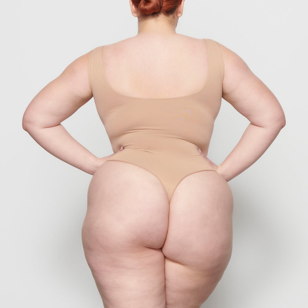 Skims SOFT SMOOTHING Thong Bodysuit Béžové | ZKEL-39107