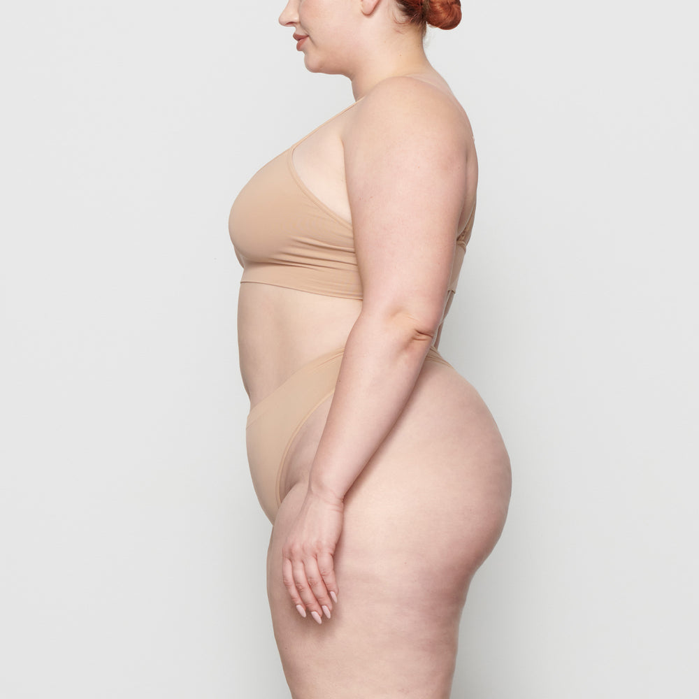 Skims SOFT SMOOTHING Thong Béžové | TFPV-01859